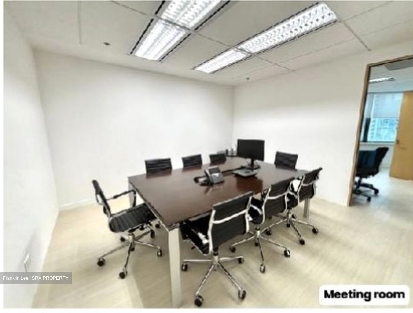 United Square (D11), Office #577827551